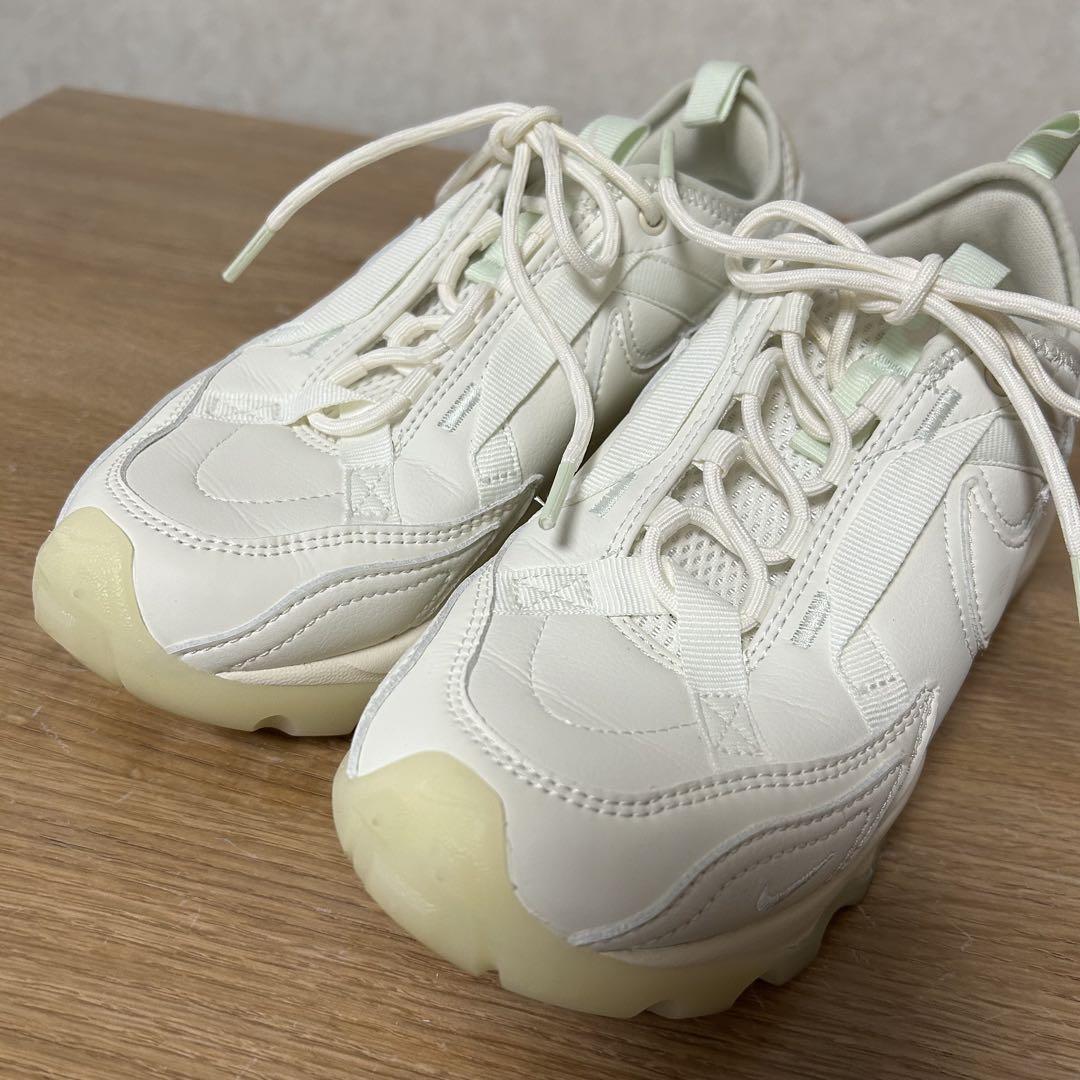 さぱな様 NIKE ナイキ TC 7900 白　プレミアム スニーカー　シューズ