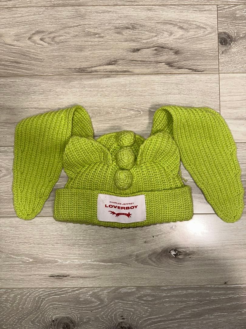 CHARLES JEFFREY LOVERBOY ライムグリーンニット帽目立った傷や汚れなし