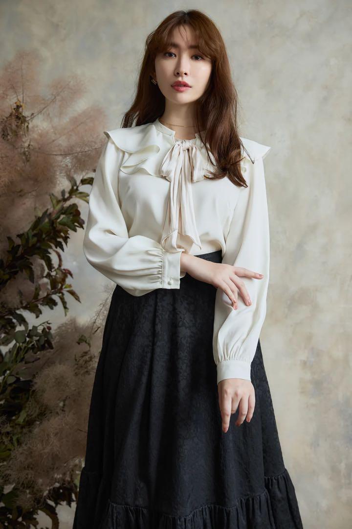 ❁新品❁ Herlipto Ruffled Pussy Bow Blouse