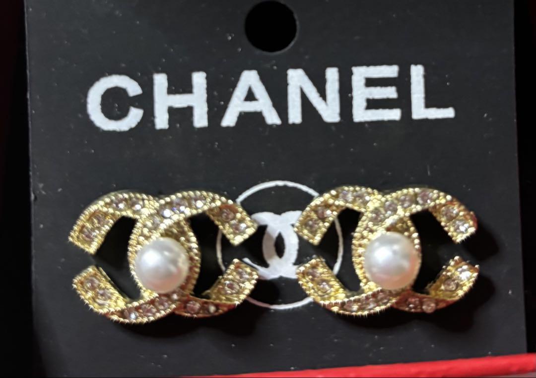 CCロゴパールスタッドピアス CHANEL CCロゴ パール スタッドピアス - メルカリ
