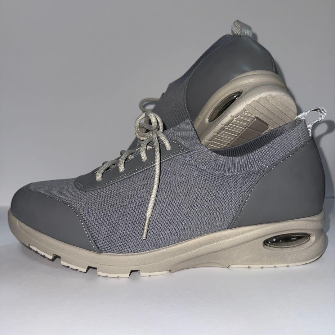 atelier okada グレー スニーカー