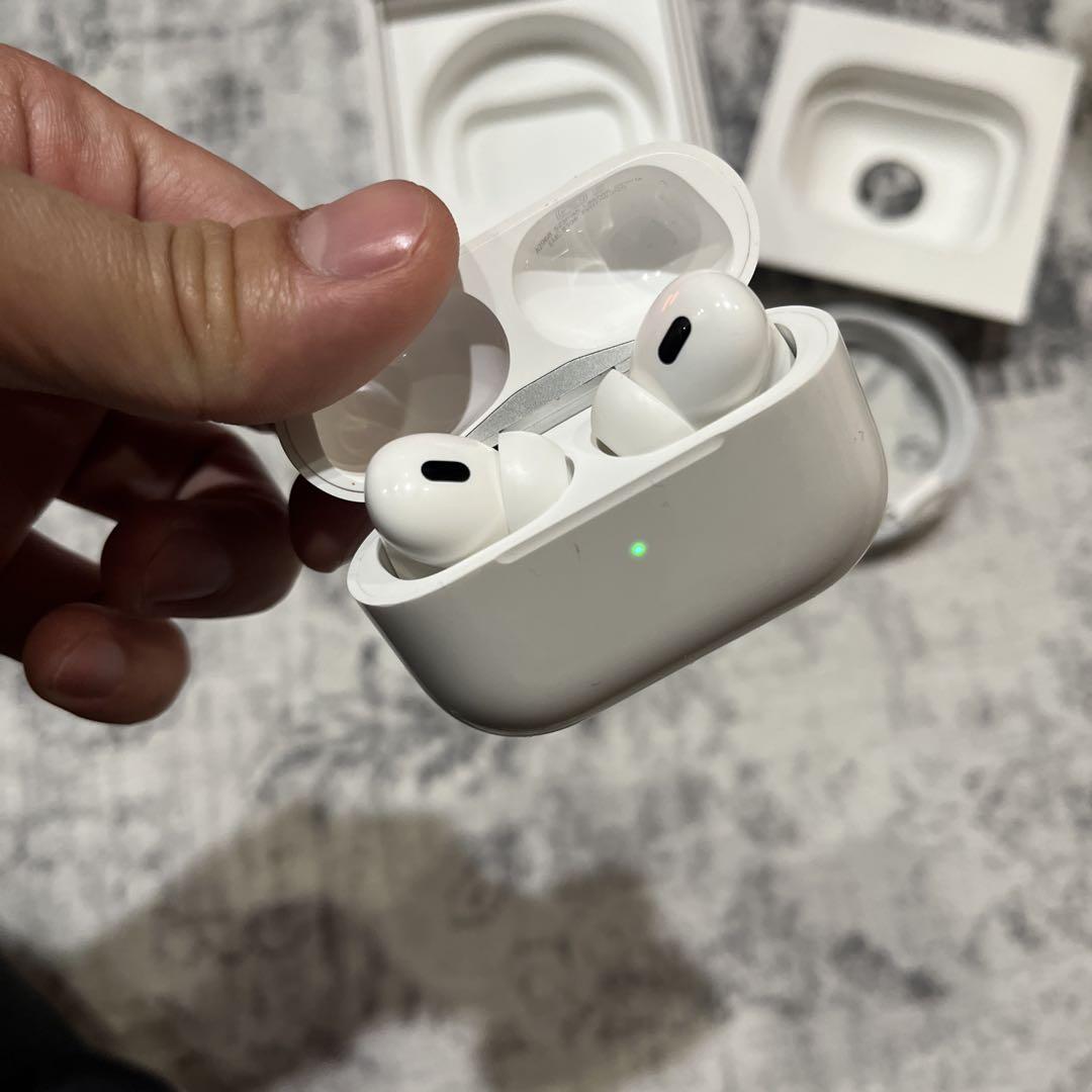 Apple保証付　AirPodsPro 第2世代　ケース付