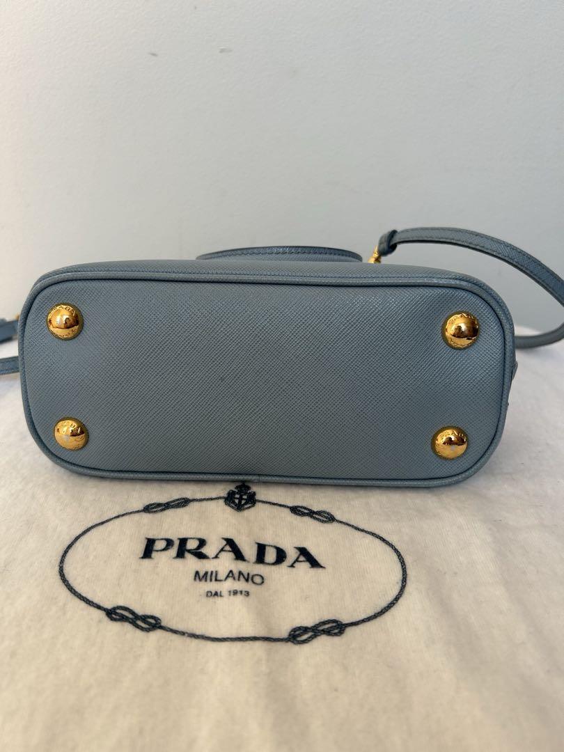 PRADA サフィアーノ レザー カードホルダー ショルダー PRADA サフィアーノレザー ショルダーバッグ アストラルブルー