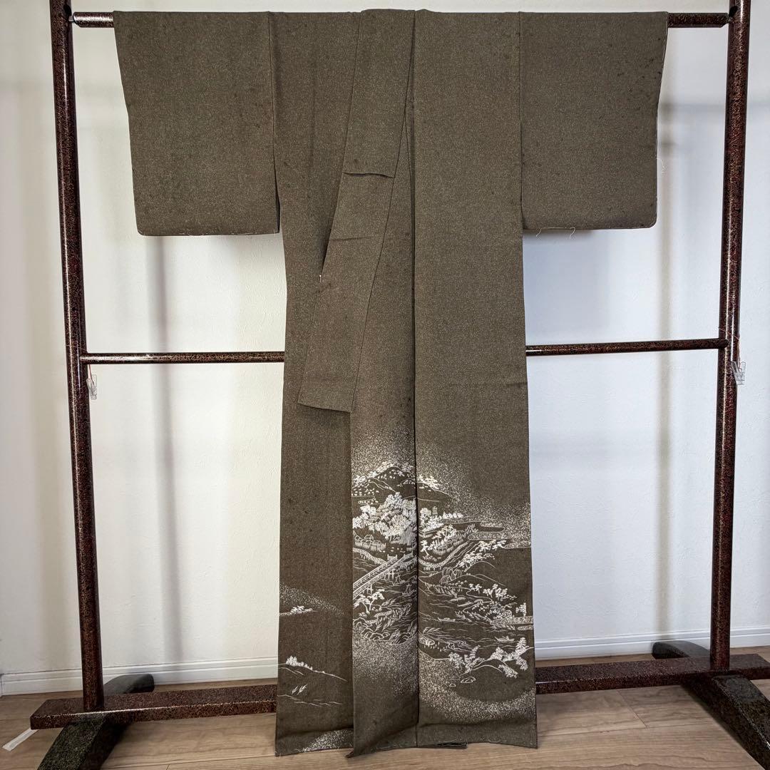 しつけ付 色留袖 トール 正絹 着物 和装 167 カーキ 茶色 たたき染 刺繍 しつけ付 色留袖 トール 正絹 着物 和装 167 カーキ 茶色 たたき染 刺繍