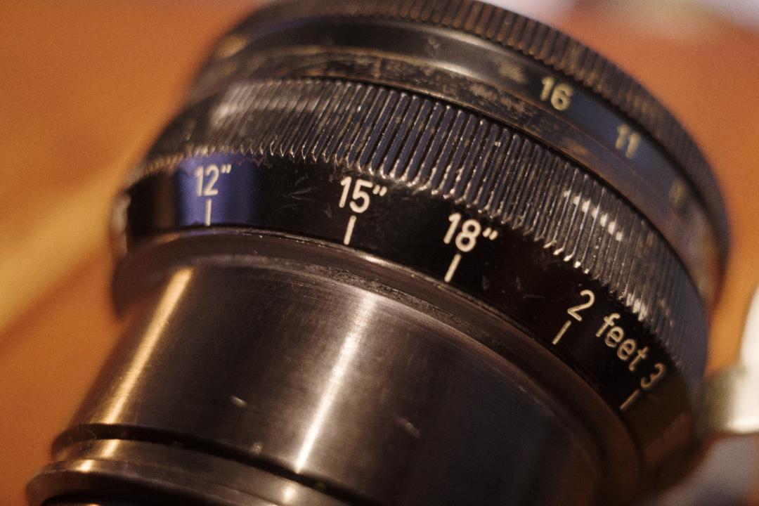 Carl Zeiss Planar 16mm F2 Arriflex マウント Carl Zeiss Planar 16mm F2 Arriflex マウント - メルカリ