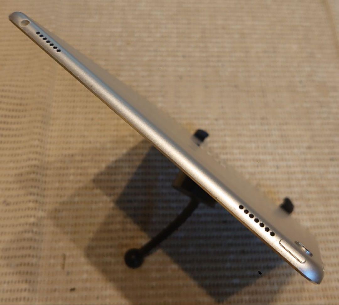 完動品iPad Pro9.7インチ(A1673)本体128GB送料込HH1MK 完動品iPad Pro9.7インチ(A1673)本体128GB送料込HH1MK