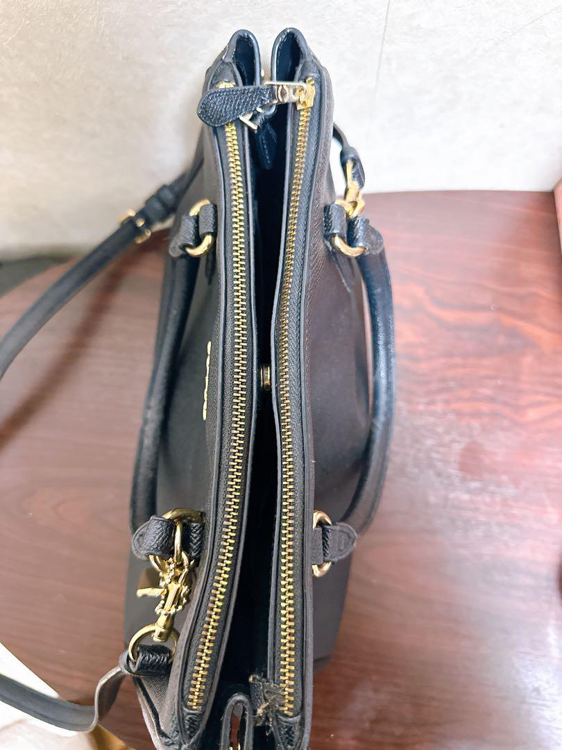 COACH ブラックレザー ハンドバッグ