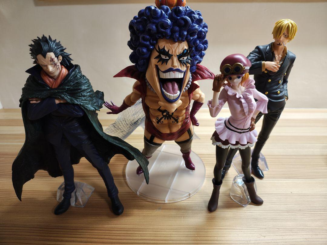 ケ*】様 ワンピース アクションフィギュア 4体セット