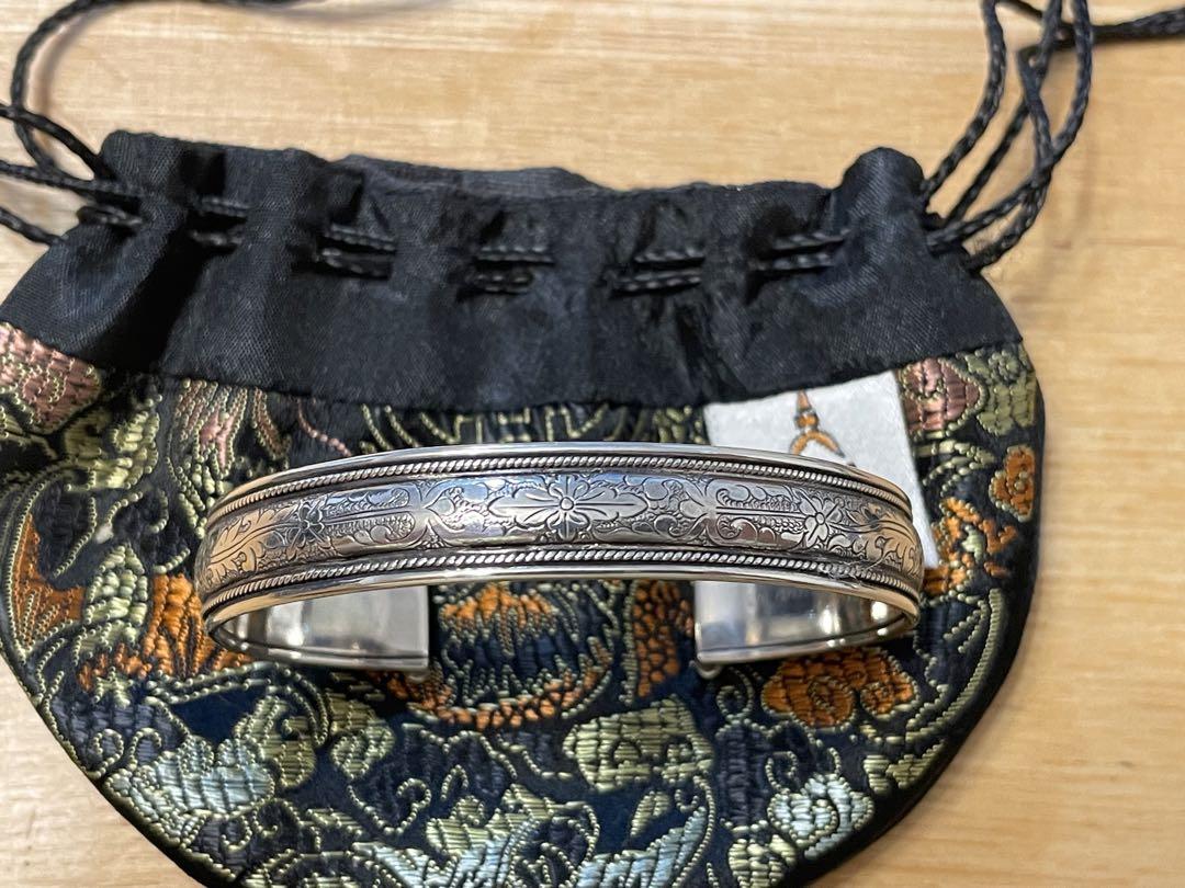 Suman Dhakhwa（スーマンダックワ） Square MOKUME Cuff
