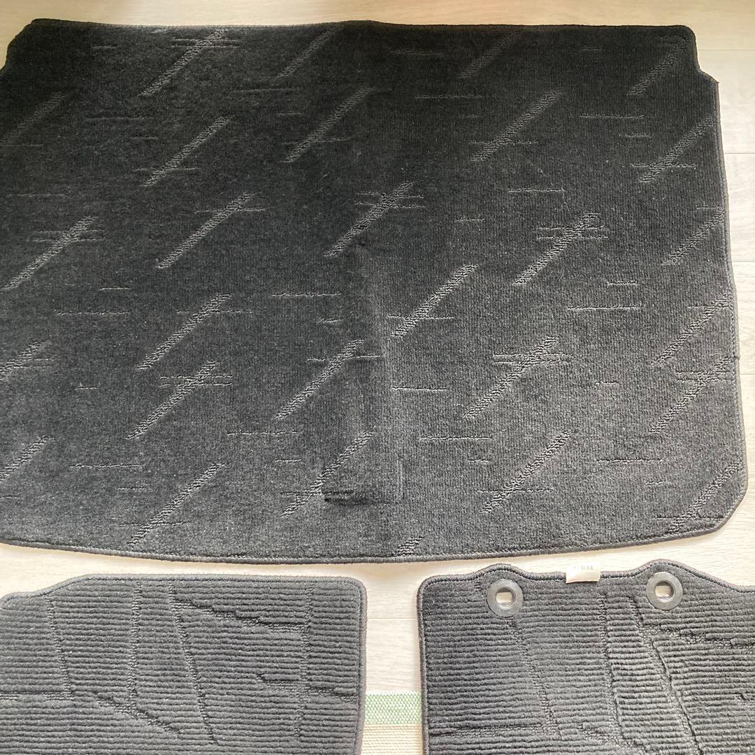 トランクマットセット販売目立った傷や汚れなし
