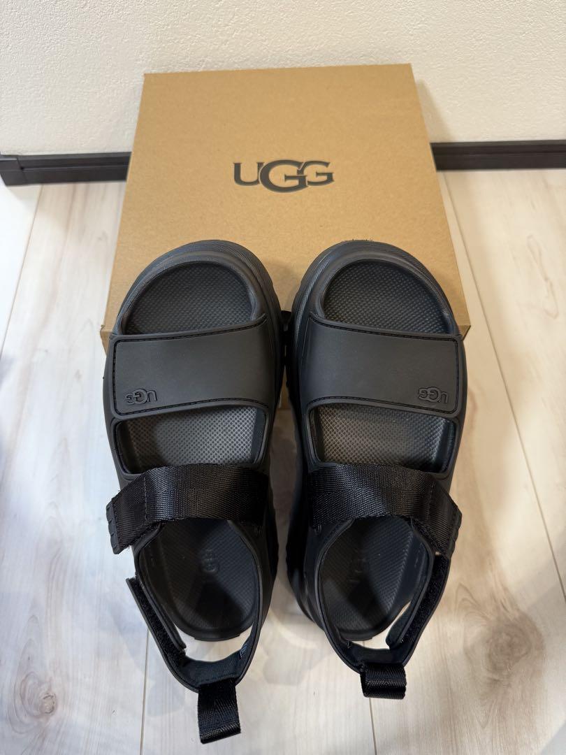 UGG ゴールデングロウサンダル 厚底 GoldenGlowブラック22