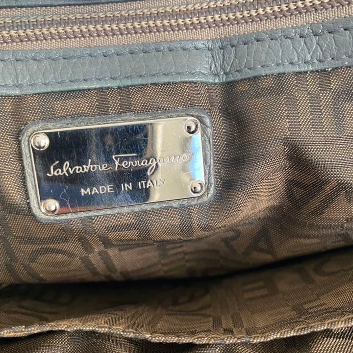 専用 Ferragamo フェラガモ レザー ハンドバッグ グレー