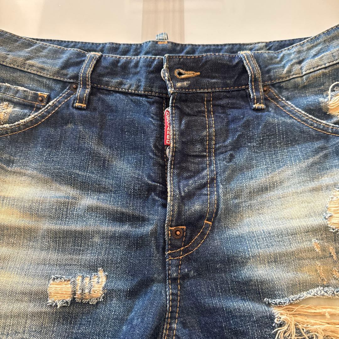 ディースク・ ダメージ加工 ショートパンツ