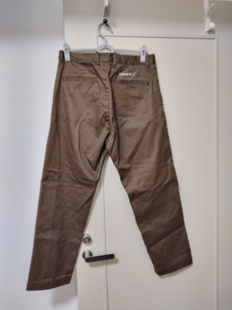SHANTII ブラウン チノパン バックポケット付き