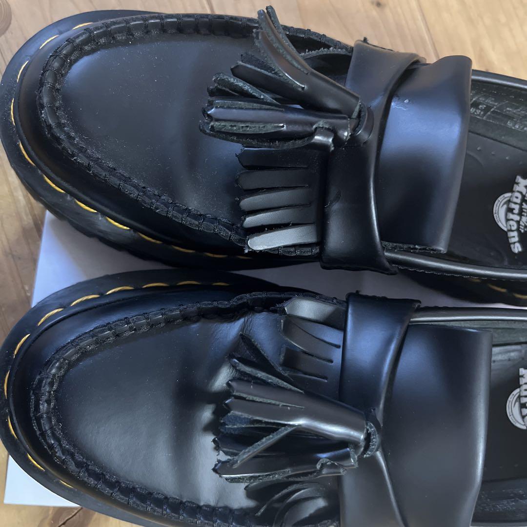 Dr. Martens フリンジ付きローファー 黒 レディース