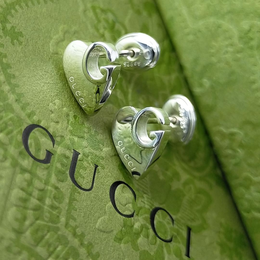 ☆専用☆【GUCCI】ハート　オープン　　カットアウト　G　ピアス　1407