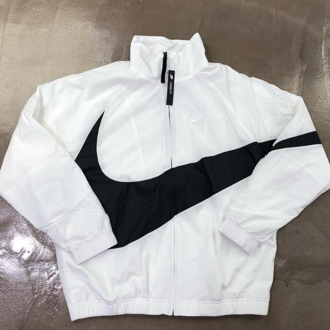 NIKE ナイキ ウーブン ジャケット【Sサイズ】白×黒 - メルカリ NIKE ナイキ ウーブン ジャケット【Sサイズ】白×黒 - メルカリ