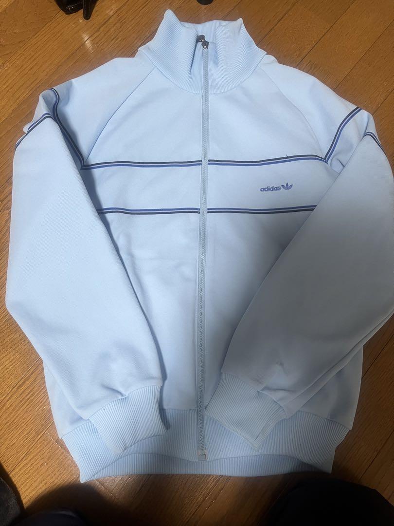 adidasトラックジャケット