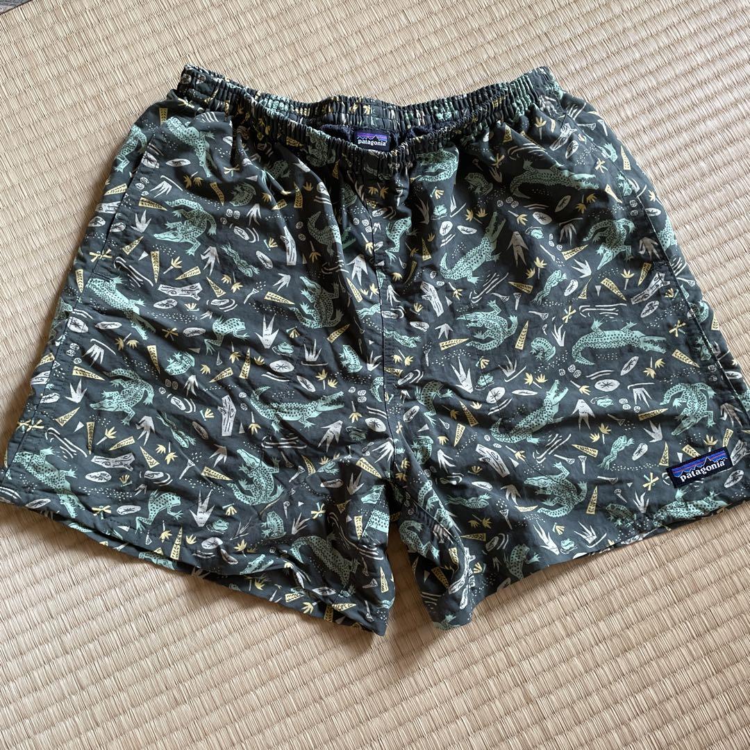パタゴニア バギーショーツ ショートパンツ ワニ s 希少 5インチ登山ウェア・アウトドアウェア