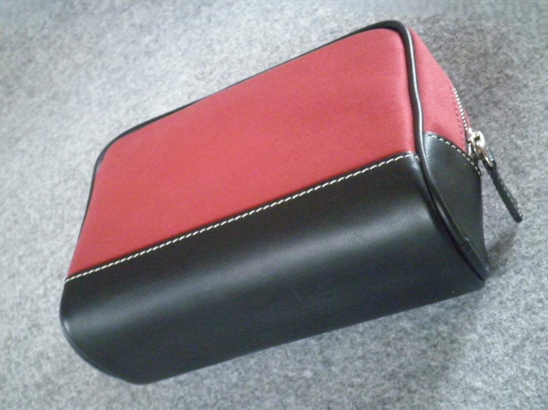 COACH オールドコーチ レッド ブラック ポーチ 小物入れ - メルカリ