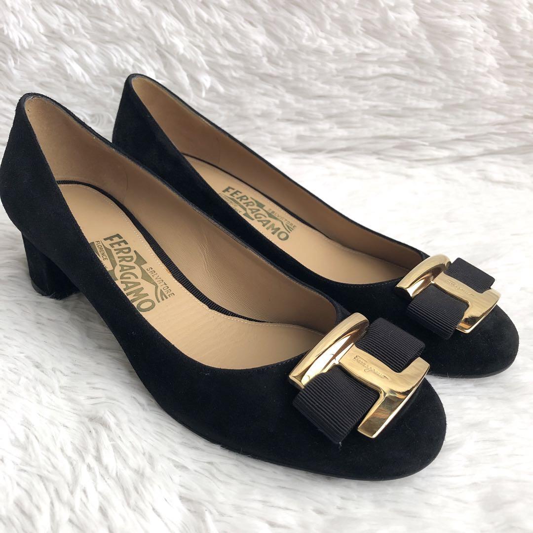 パンプス 黒 フェラガモ ferragamo ヴァラリボン スエード