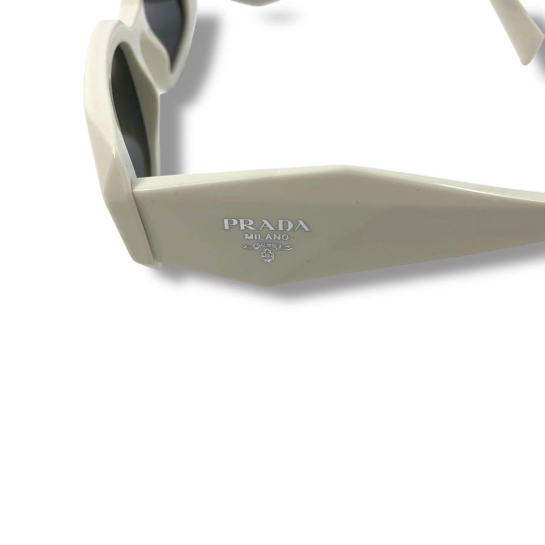 極美品 PRADA プラダ シンボルロゴ サングラス ホワイト 付属品完備
