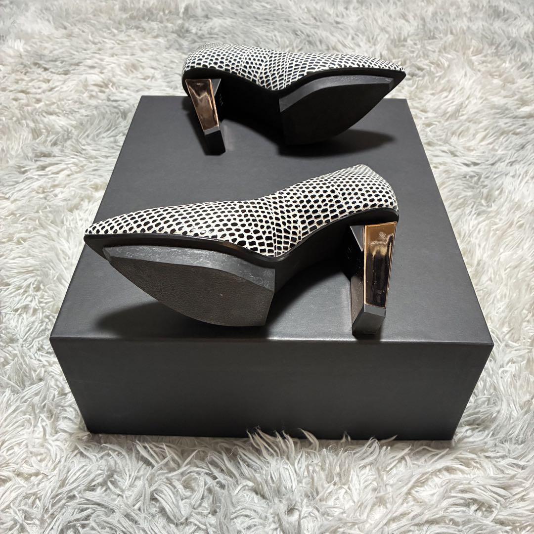 美品】UNITED NUDE 本革 メタルヒールパンプス〈定価30,992円