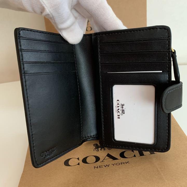 新品 ブラックパテントレザー 母の日プレゼント xjm4D-m95050209647 COACH コーチ二つ折り財布 好評新品