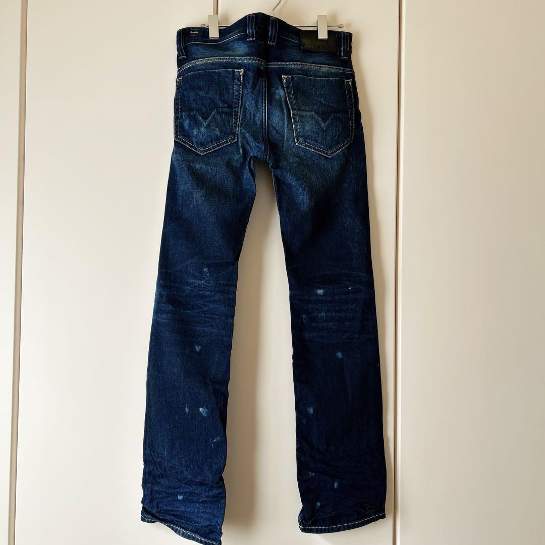 Diesel SAFADO レギュラースリムストレートジーンズ