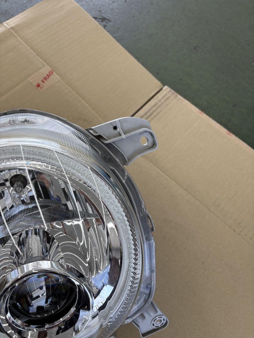 L675Sミラココア　純正　LEDヘッドランプ