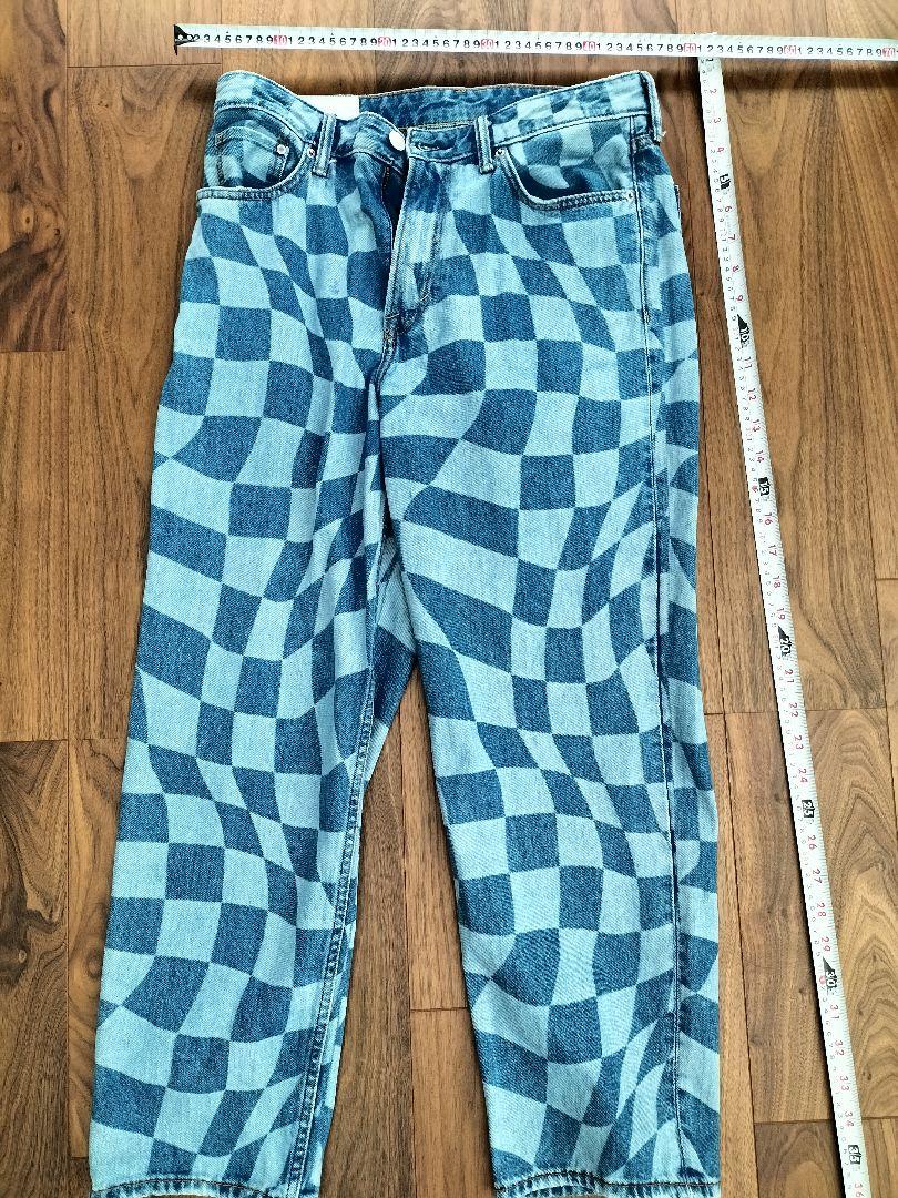 新品未使用　H&М　ジーンズ