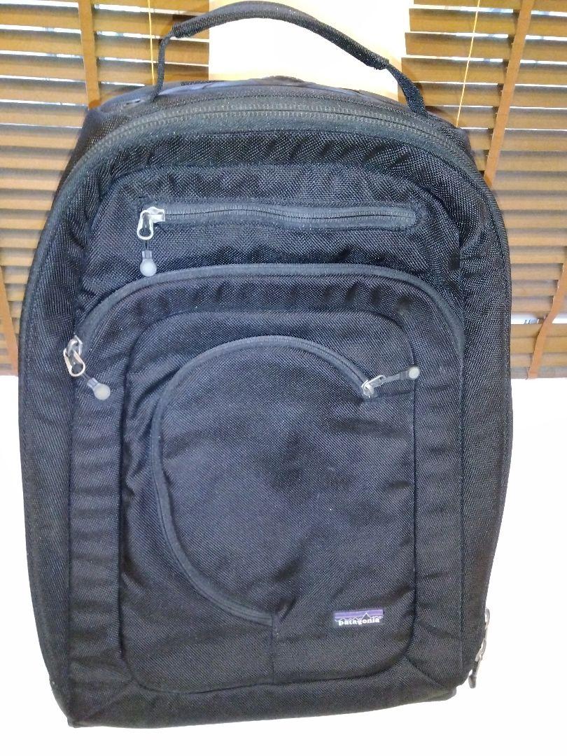 Patagonia 多機能ブラック スーツケース　パタゴニア