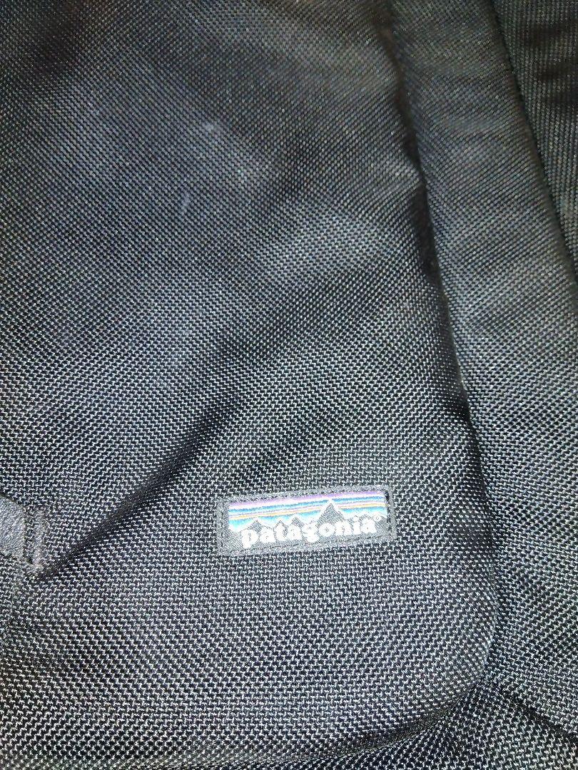 Patagonia 多機能ブラック スーツケース　パタゴニア