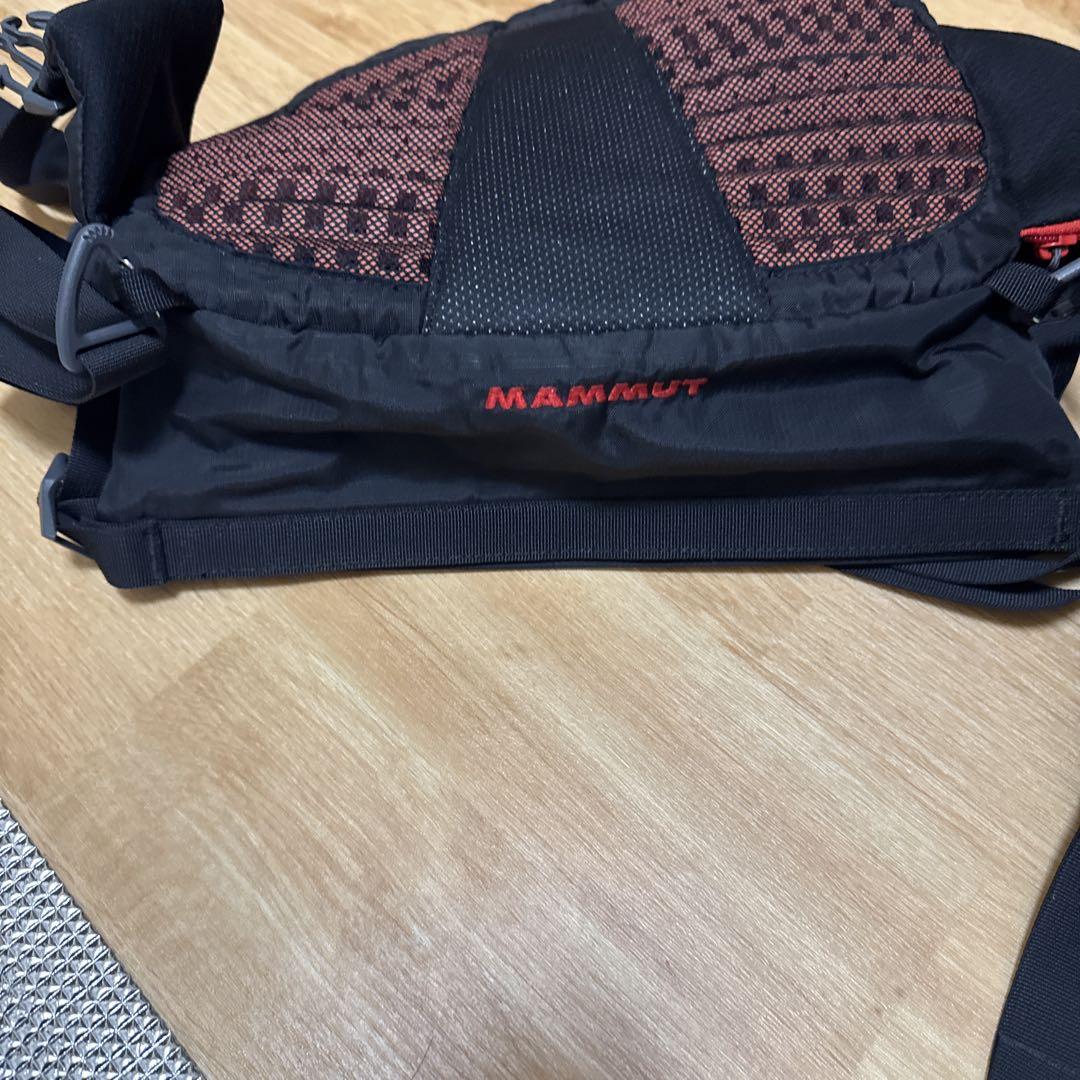 マムート　mammut ボディバッグ