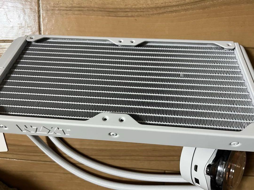 新品未使用　NZXT KRAKEN X63 RGB White 280mm