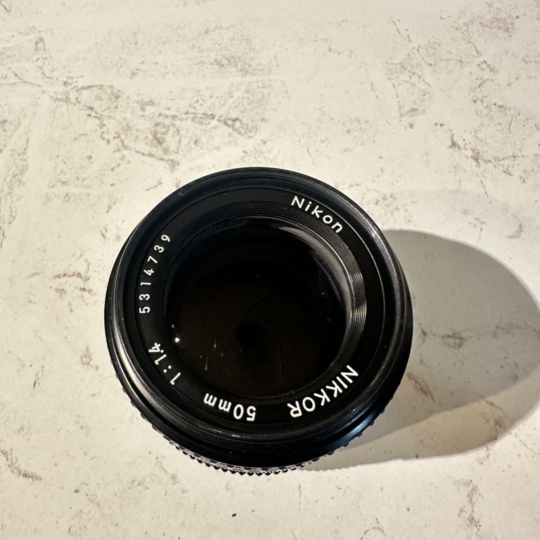 Nikon FM10 フィルム一眼レフカメラ 50mmレンズ付き