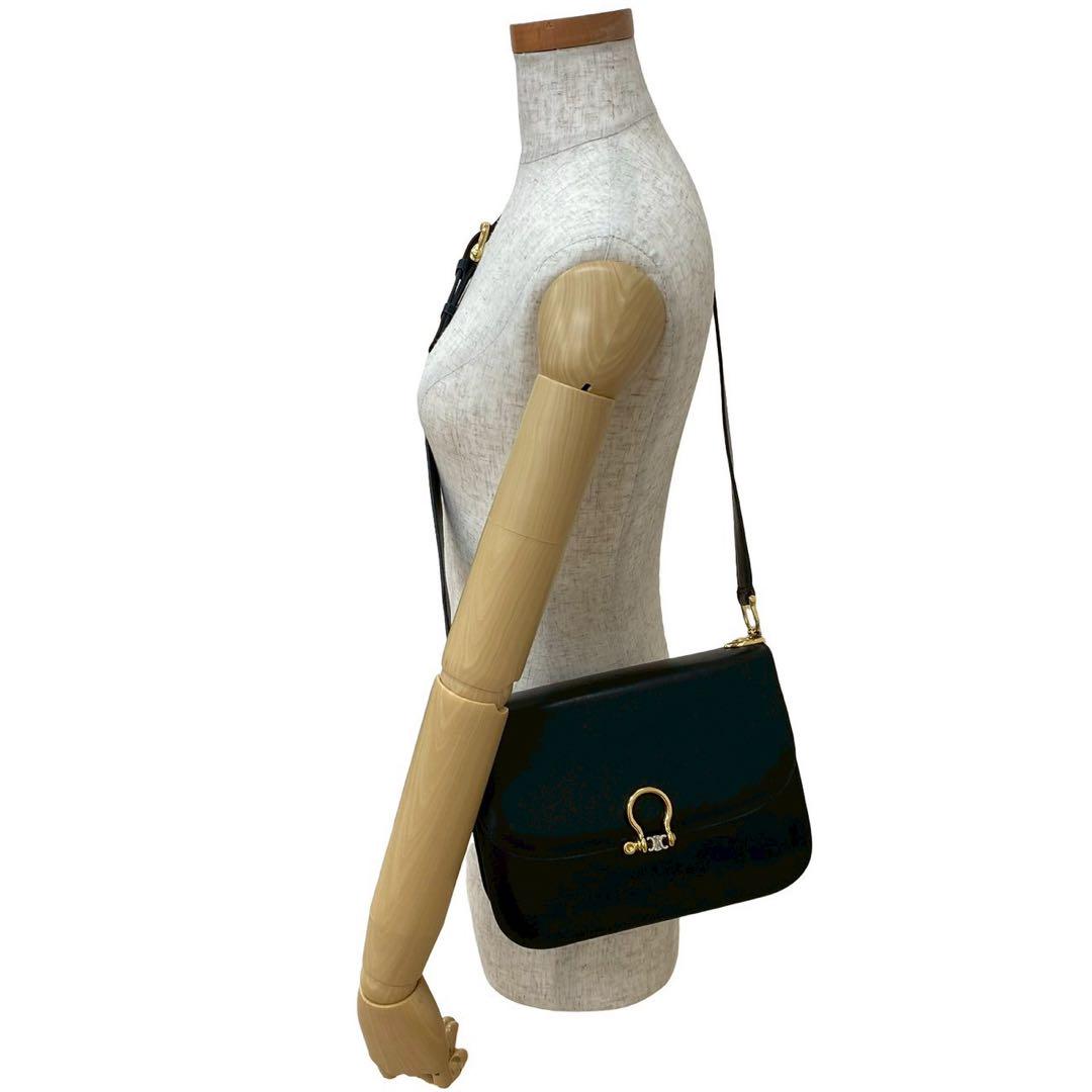 CELINE♡ トリオンフのロゴ入りレザーポシェット CELINE】セリーヌ チェーン クラッチ キュイル トリオンフ