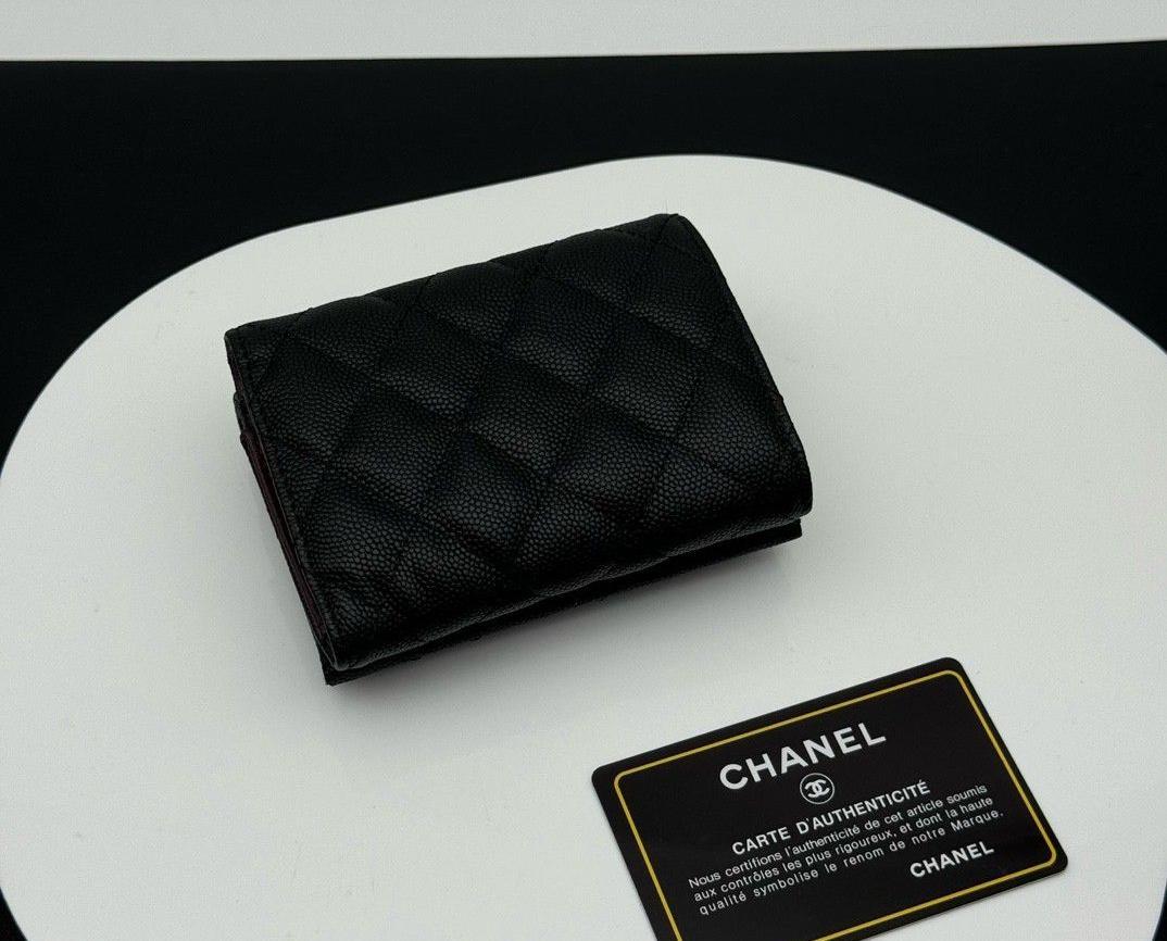 CHANEL ブラック レザー 三つ折り財布