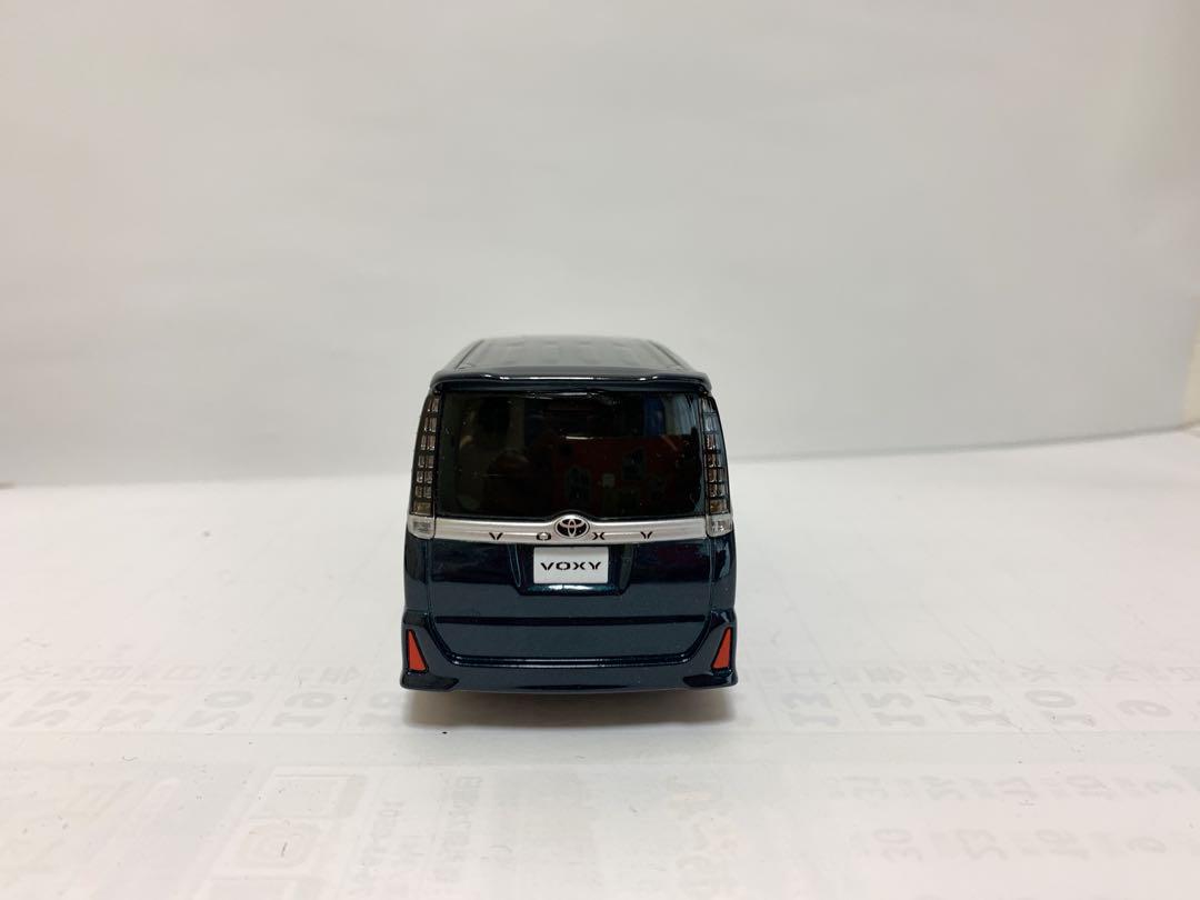 【非売品】カラーサンプル トヨタ ヴォクシー