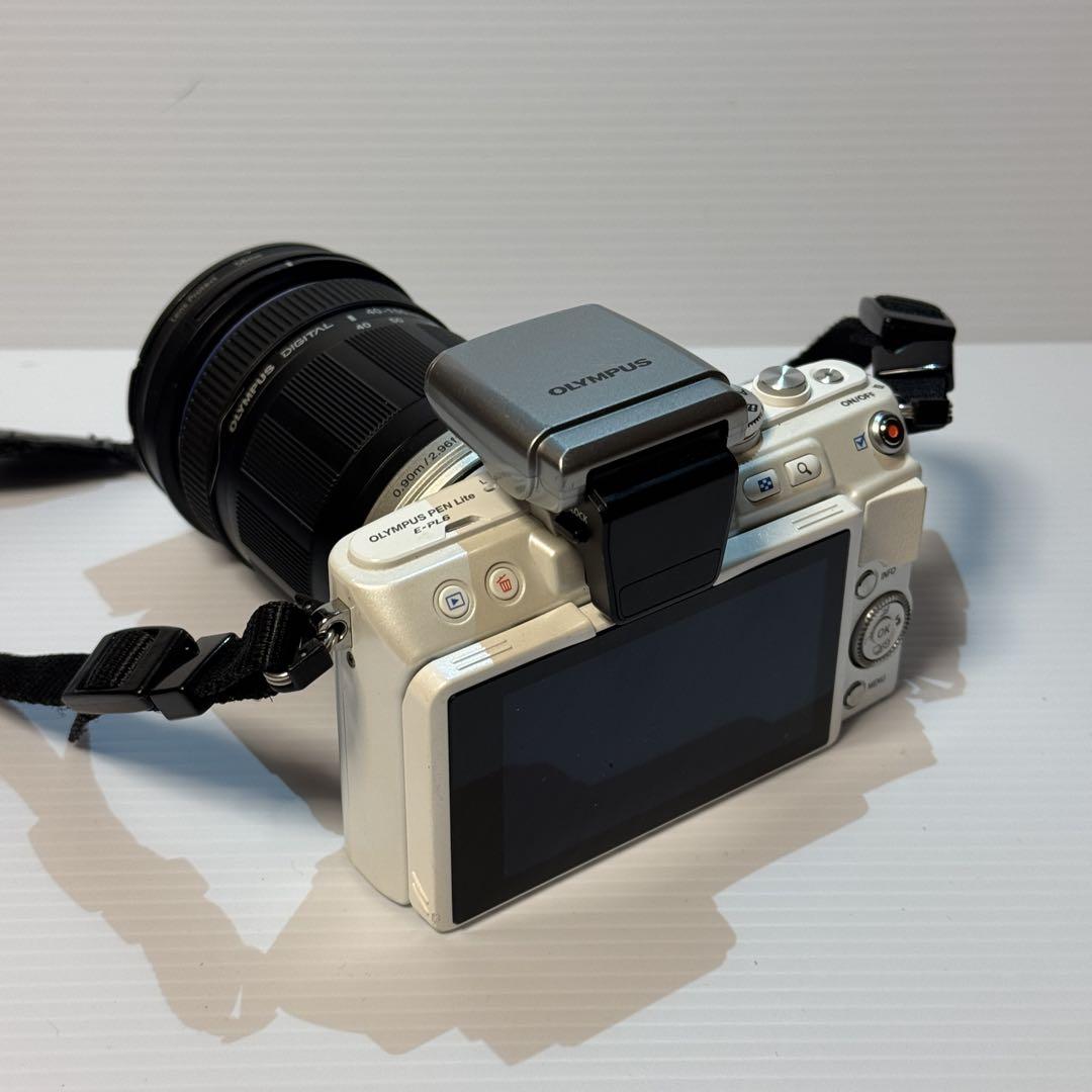 つ*な様 OLYMPUS PEN Lite E-PL6 ミラーレス一眼 レンズ付