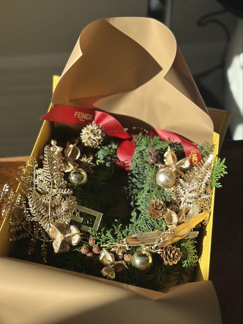 FENDI フェンディ　クリスマス　リース ゴールド　ノベルティ　もみの木