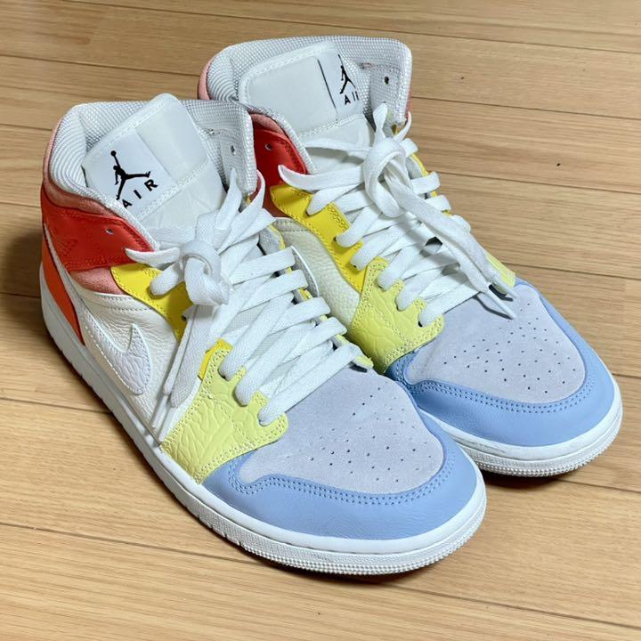 NIKE AIR JORDAN1 MID 