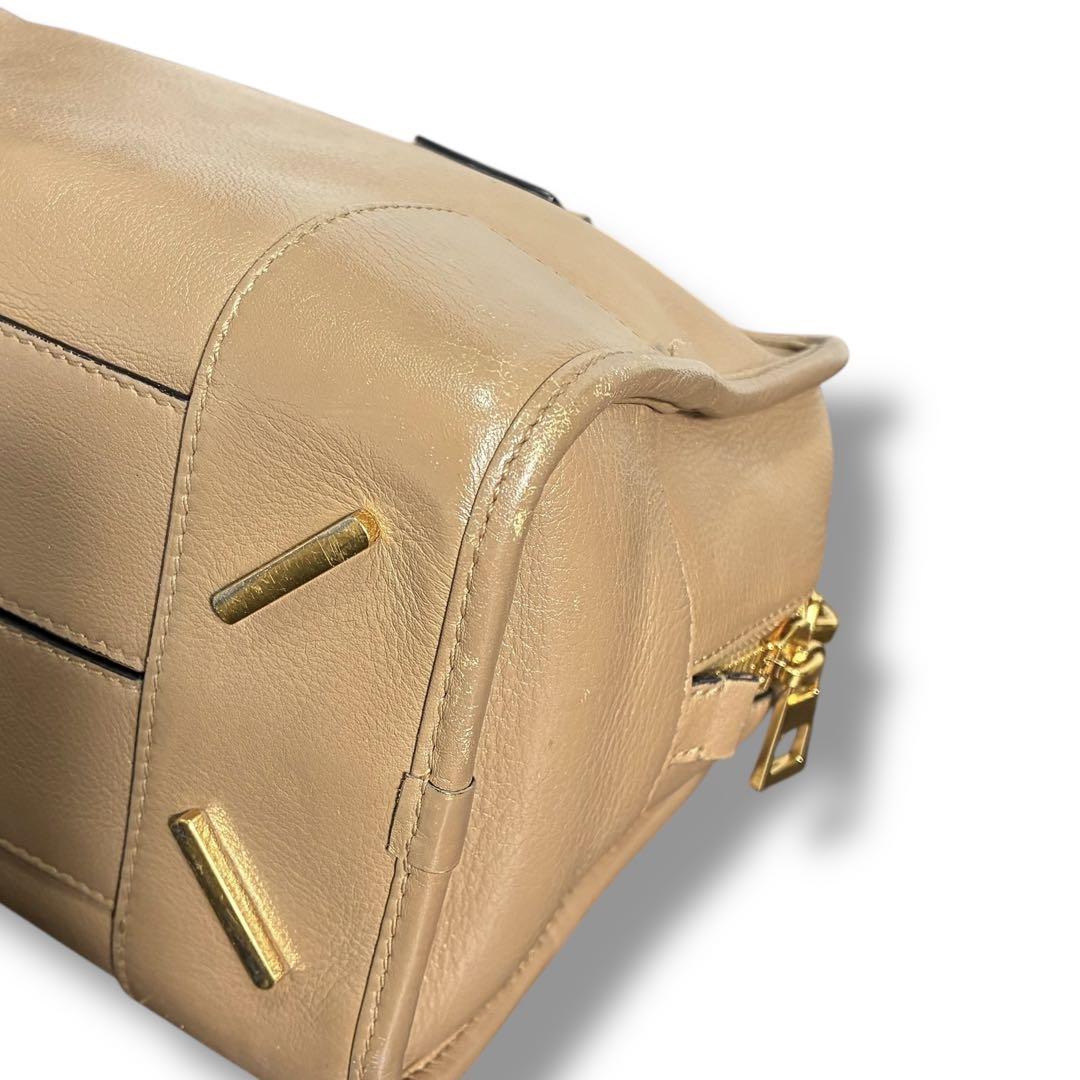 【メルカリ便】LOEWE ロエベ アマソナ28 ハンドバッグ　ベージュ LOEWE ロエベ アマソナ28 ベージュ - メルカリ