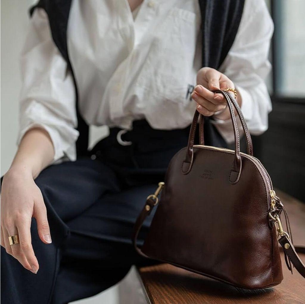 いラインアップ 美品✨HAYNI×Tideway 別注 ホーネ ライトレザー バッグ 本革 バッグ