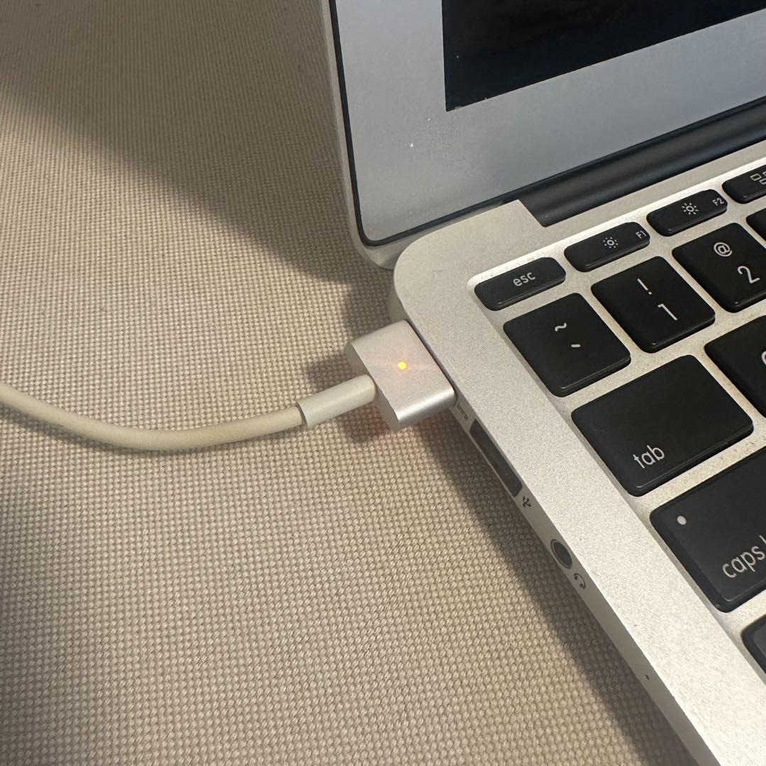 Apple MacBook Air 11.6インチ US 2013年 本体