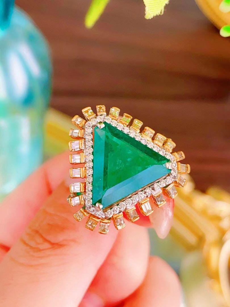 お手軽価格で贈りやすい 天然 エメラルド ダイヤ リング6.48ct k18 ^ - アクセサリー アクセサリー