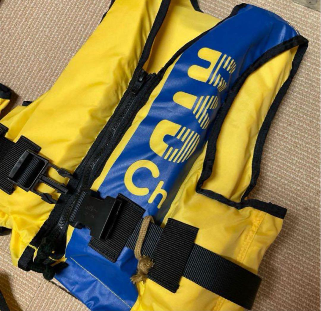 ライフジャケット 川遊び　レジャー