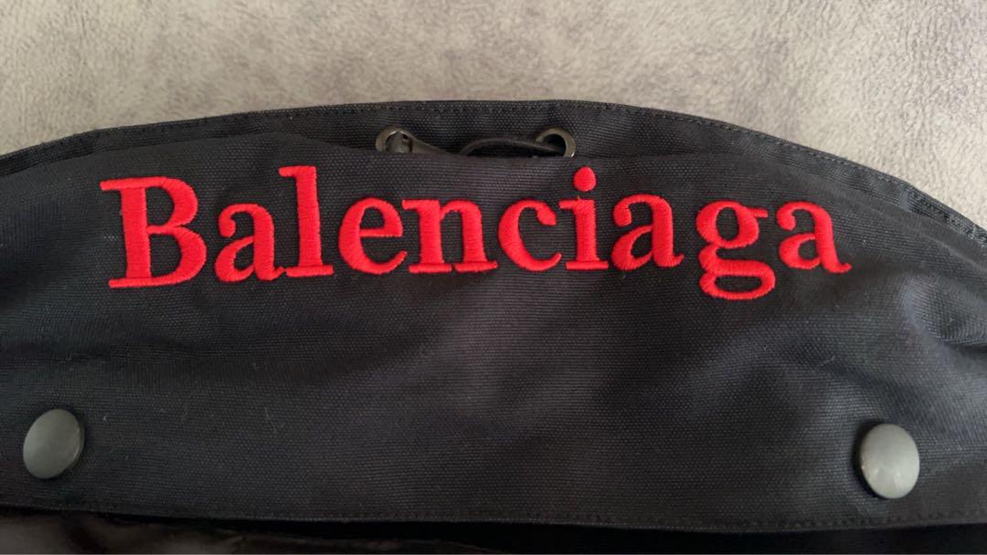 Balenciaga 2017年モデル ダウンジャケット　バレンシアガ