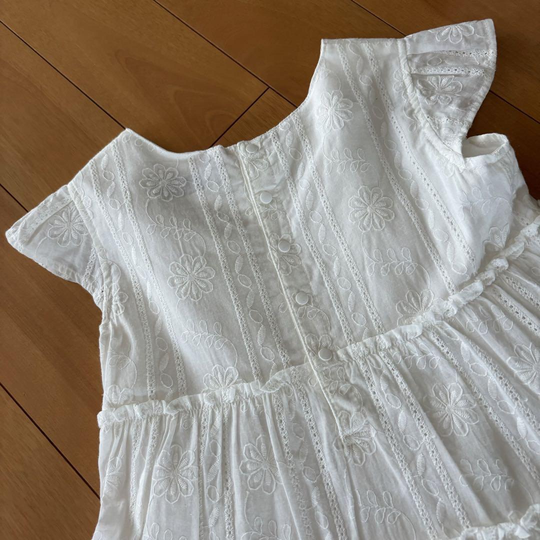 【⭐︎ま⭐︎つ⭐︎ま⭐︎つ⭐︎ま⭐︎つ⭐︎】未使用　アナスイミニ豪華刺繍ワンピース130