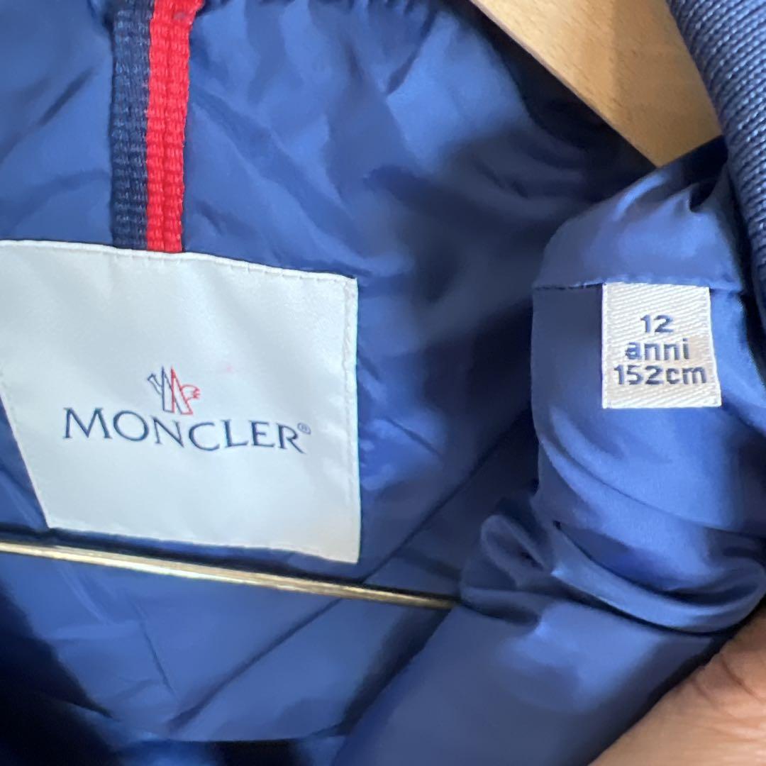MONCLER ネイビー フード付きジャケット